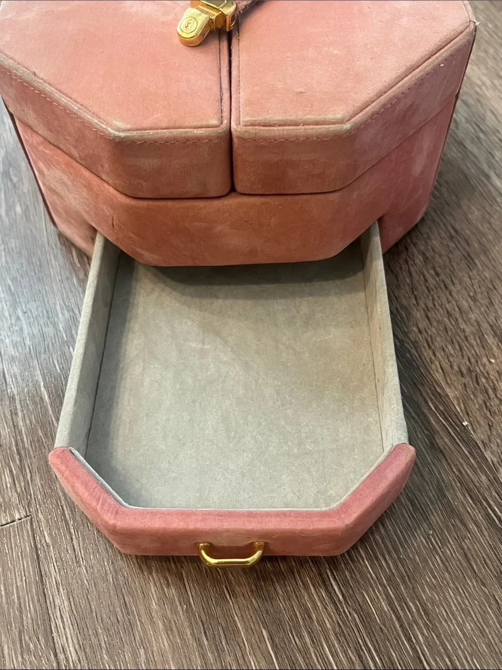 Vintage Wolf Designs Octagonal Pink Suede Jewelry Case with Gold Accent